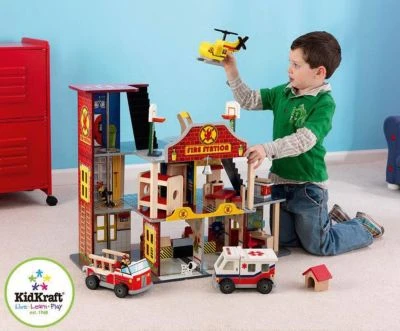 KidKraft Deluxe Fire Station Set 2 KidKraft Deluxe Fire Station Set - Image 2