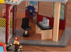 KidKraft Deluxe Fire Station Set 11 KidKraft Deluxe Fire Station Set -Spielzeug Geschaft 13406577 06