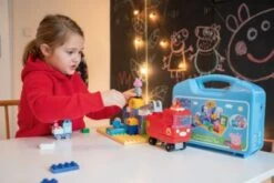 PlayBIG Bloxx Peppa Pig Feuerwehrauto, 58-tlg. -Spielzeug Geschaft 14907129 05