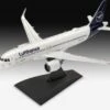 Model Set Airbus A320neo Lufthansa "New Livery", Revell Modellbausatz Mit Basiszubehör Im Maßstab 1:144, 38 Teile, 26,1 Cm