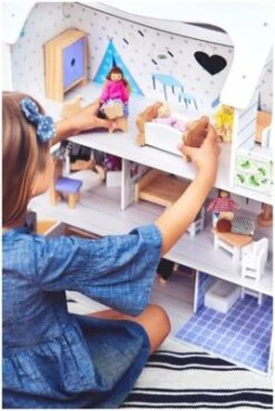 Mamabrum Puppenhaus Aus Holz Mit Terrasse, Möbeln Und Puppen - 3 Spielebenen 10 Mamabrum Puppenhaus Aus Holz Mit Terrasse, Möbeln Und Puppen - 3 Spielebenen -Spielzeug Geschaft 25257741 05