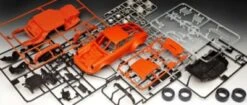 Geschenkset Jägermeister Motor Sport Zum 50. Jubiläum Mit Dem Rennwagen Porsche 934 RSR, Revell Modellbausatz Mit Basiszubehör Im Maßstab 1:24, 104 Teile, 17,9 Cm -Spielzeug Geschaft 26291018 06