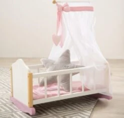 Roba Puppenwiege Aus Puppenmöbel Serie Scarlett Inkl. Textiler Ausstattung, Weiß Lackiert 8 Roba Puppenwiege Aus Puppenmöbel Serie Scarlett Inkl. Textiler Ausstattung, Weiß Lackiert -Spielzeug Geschaft 27199104 03