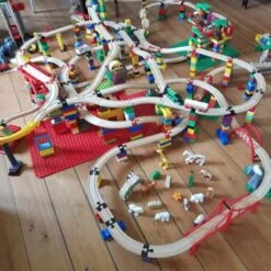 TOY2 40 Basis Connectors + Intersection 40 Track Connectos + Intersection -Spielzeug Geschaft 27459589 04