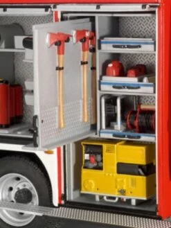 MAN TGM / Schlingmann HLF 20 VARUS 4x4, Revell Feuerwehr Modellbausatz Im Maßstab 1:24, 295 Teile, 36,3 Cm -Spielzeug Geschaft 4125594 06