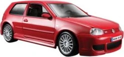 Maisto Modellauto 1:24 VW Golf R32